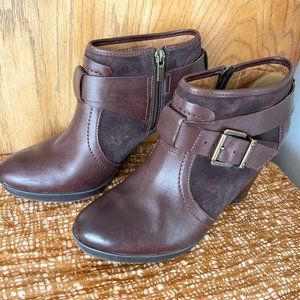 Clarks Lida Dallas Dark Brown Buckle Bootie, 8